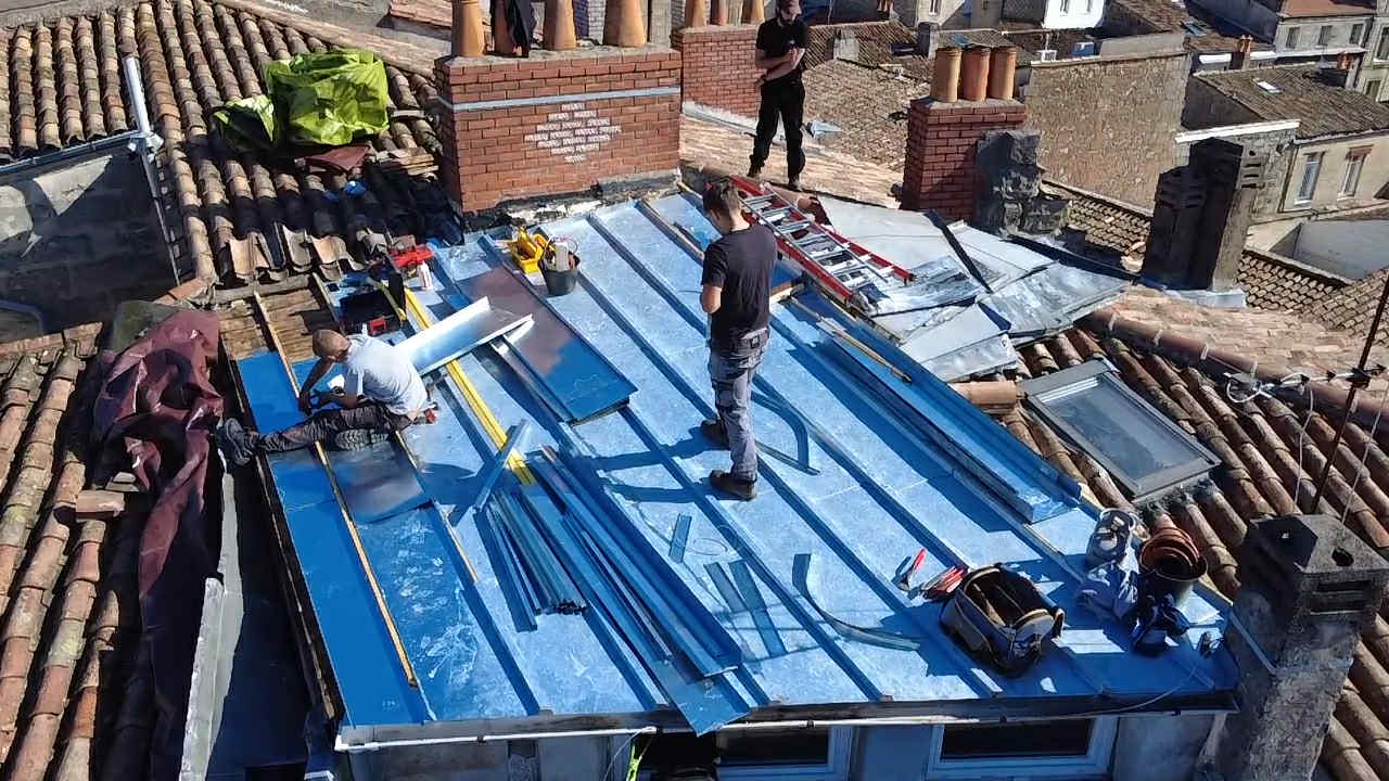 Pose de membrane EPDM sur un toit plat à Bordeaux